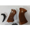 Image 3 : LOT OF 6 - S&W & PACHMAYR K FRAME STOCKS, S&W TRIGGER SHOE & HOGUE MONOGRIP