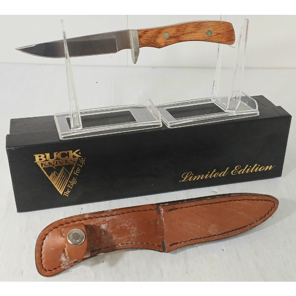 BUCK KNIFE W/ SHEATH