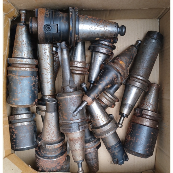 QTY OF CAT40 COLLET CHUCKS