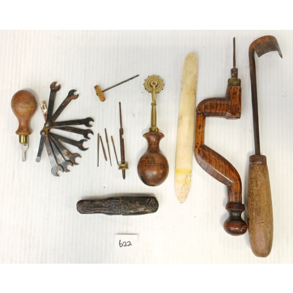 LOT OF 7 - MISC TOOLS - INCL SCORPS, SPANNER, ETC. 