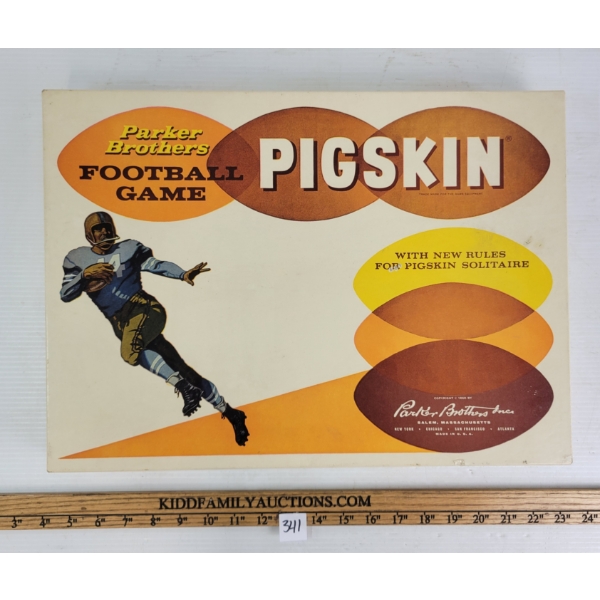 PARKER BROTHERS "PIGSKIN" FOOTBALL BOARD GAME