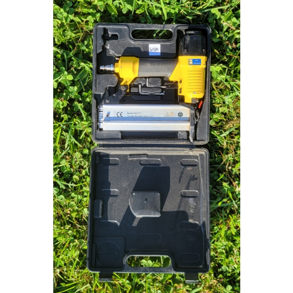 POWERFIST 2IN AIR BRAD NAILER W/ CASE