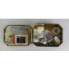 Image 4 : LOT OF 2 - SEWING BOX & SINGER TIN W/ CONTENTS