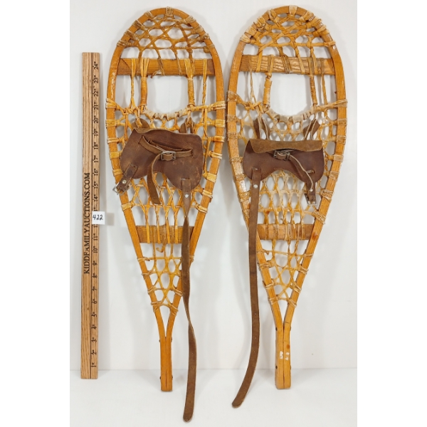 PAIR OF CHILD'S SNOWSHOES