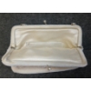 Image 6 : LOT OF 2 - WHITE BEADED CLUTCH HANDBAGS