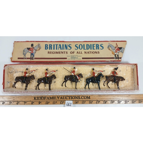 BRITAINS SOLDIERS LEAD FIGURES - GUARDS & HORSES