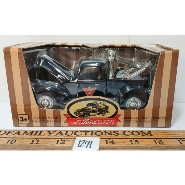 LIBERTY CLASSICS 1940'S FORD CAMION CANADIAN TIRE TRUCK DIECAST MODEL