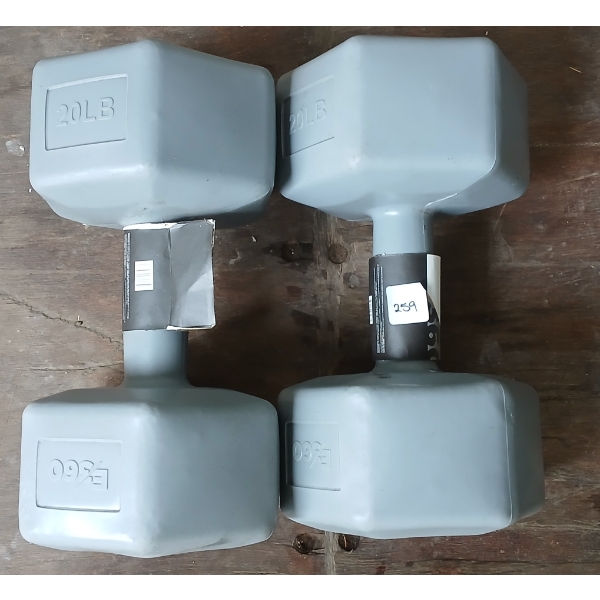 LOT OF 2 - 20LB BARBELL WEIGHTS - AS NEW