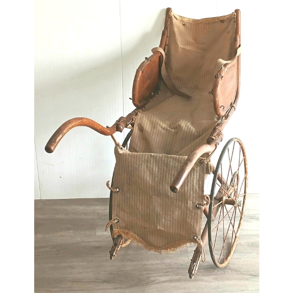 VICTORIAN INFANT STROLLER