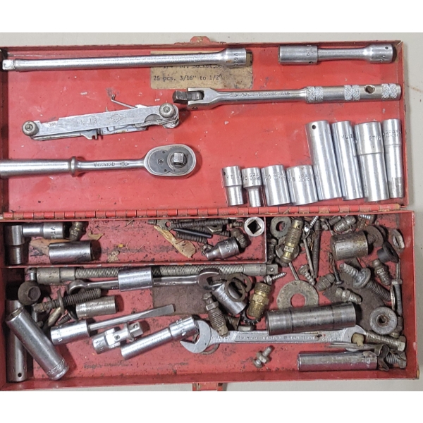 QTY OF SOCKETS, RATCHET & BREAKER BAR - INCL. GRAY & MASTERCRAFT