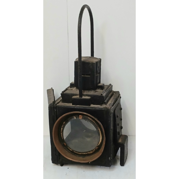 RAILROAD HAND SIGNAL LANTERN