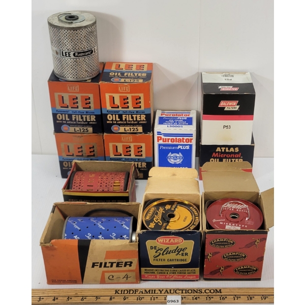 JOB LOT - AUTOMOTIVE PARTS - INCL LIGHT BULBS & OIL FILTERS, ETC.