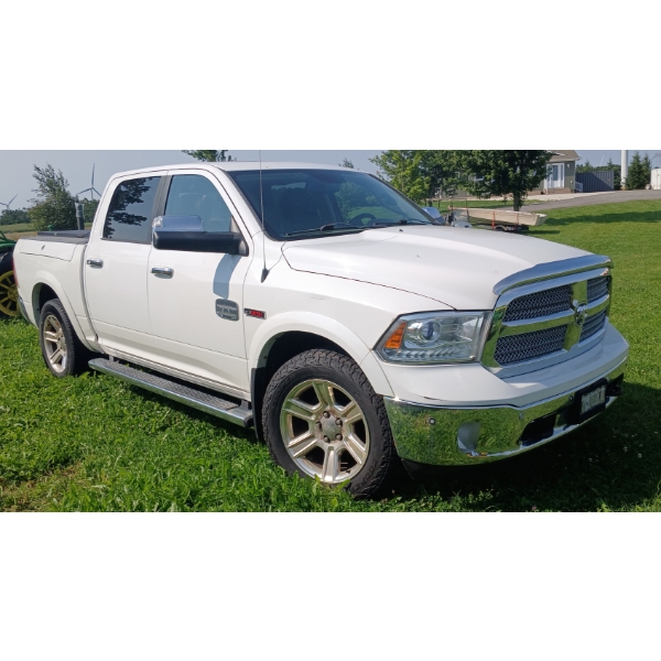 2015 RAM 1500 LONGHORN ECODIESEL - 368,000KM 