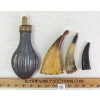 Image 3 : LOT OF 4 - POWDER FLASK & POWDER HORNS
