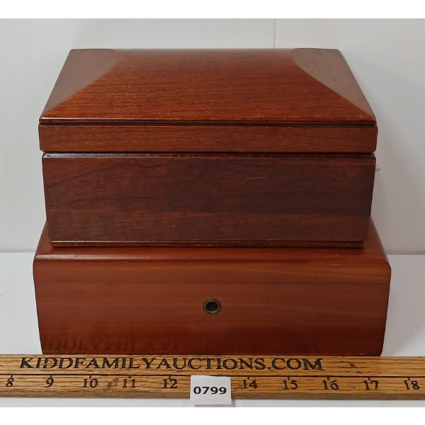 LOT OF 2 - TRINKET BOXES - INCL LANE