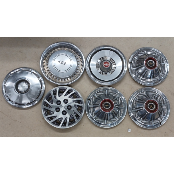 LOT OF 7 - MISC HUBCAPS 