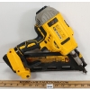 Image 2 : DEWALT 20V FRAMING NAILER