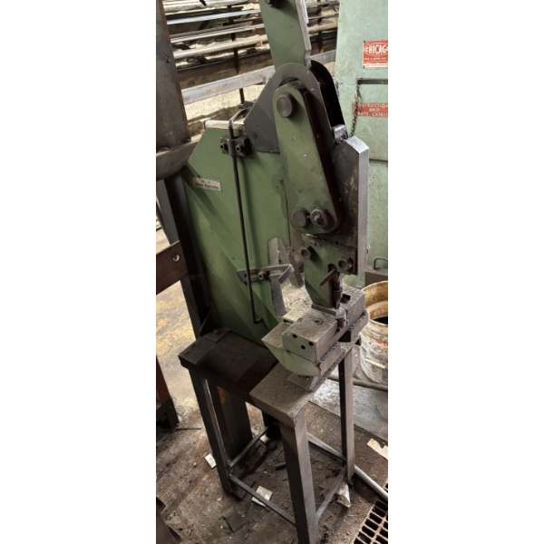 HP - 20 HAND POWERED PUNCH