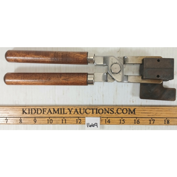 RCBS .44CAL DBL CAVITY BULLET MOULD - 240GR