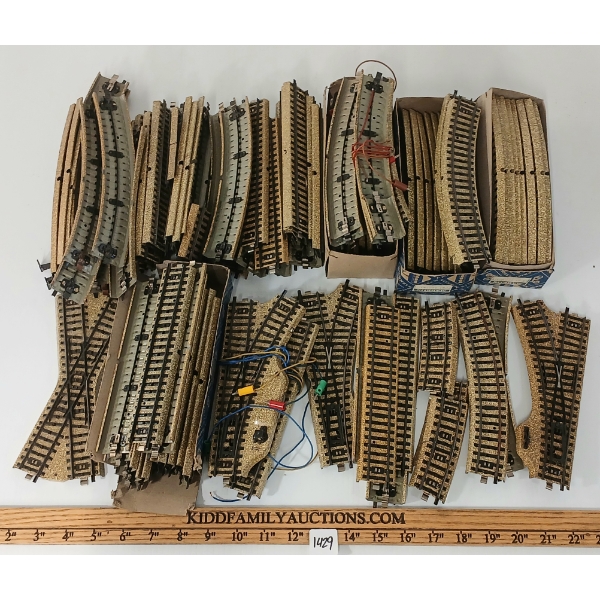 QTY OF MARKLIN HO SCALE TRAIN TRACKS