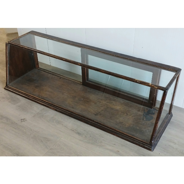 DISPLAY CASE