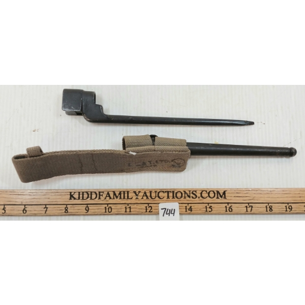 WWII CDN NO. 4 MK II SPIKE BAYONET W/ SCABBARD & FROG