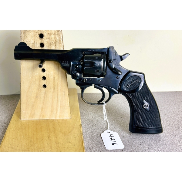 WEBLEY MKIV IN .38-200 - DEACTIVATED, NO PAL REQUIRED 