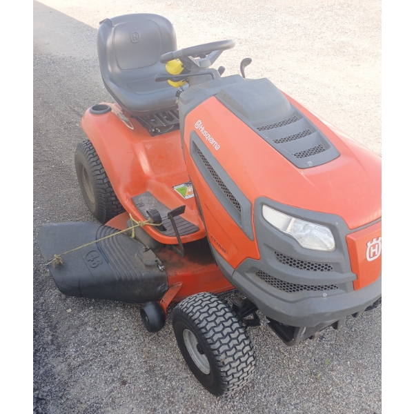 HUSQVARNA YTH 22V46 LAWN TRACTOR