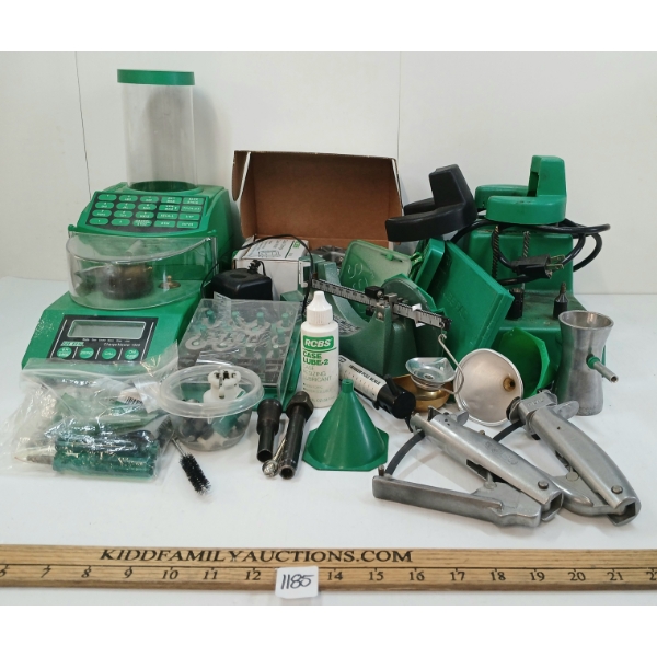 JOB LOT - RCBS RELOADING TOOLS - UNIVERSAL HAND PRIMING TOOL, CHARGEMASTER 1500 SCALE, ETC