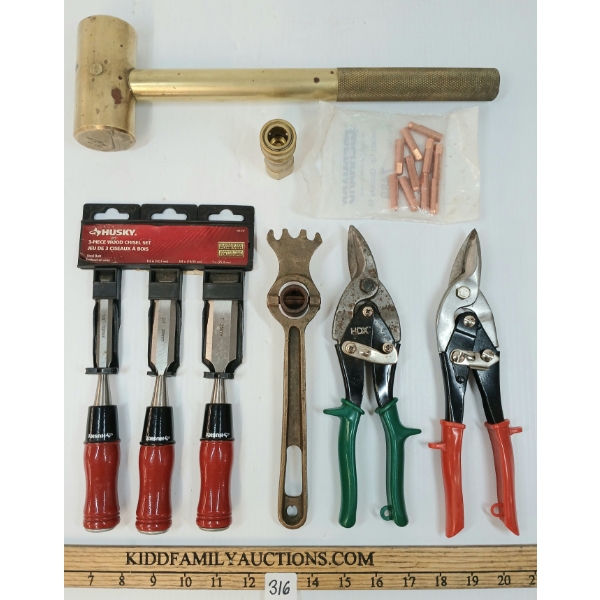 JOB LOT - BRASS HAMMER & WRENCH, 3PC CHISEL SET, SNIPS, ETC