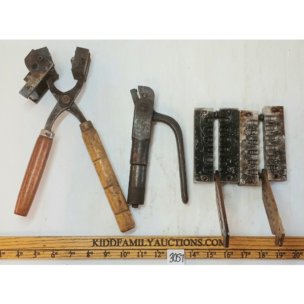 LOT OF 4 - VINTAGE BULLET MOULDS & RELOADING TOOLS