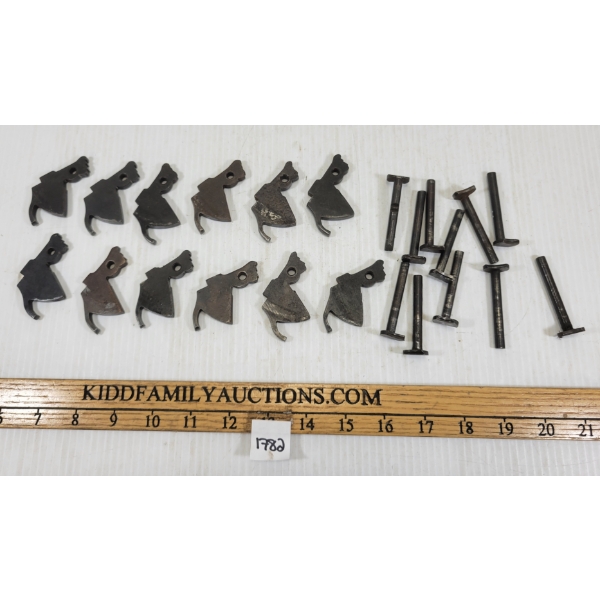 QTY OF CIL 402 HAMMER PARTS