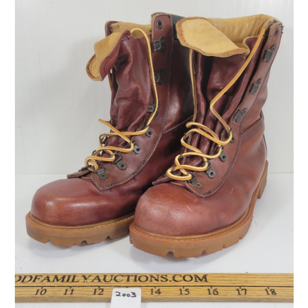PAIR OF MEN'S VIBRAM LEATHER BOOTS