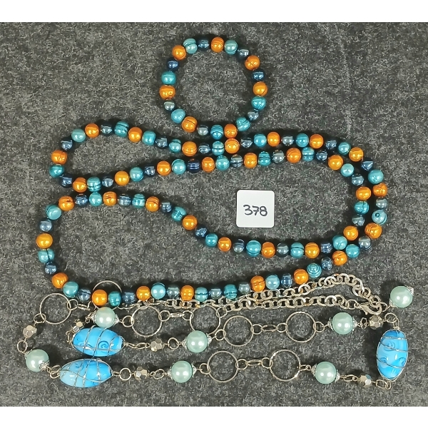 LOT OF 3 - BLUE TONE BEAD NECKLACES & BRACELET