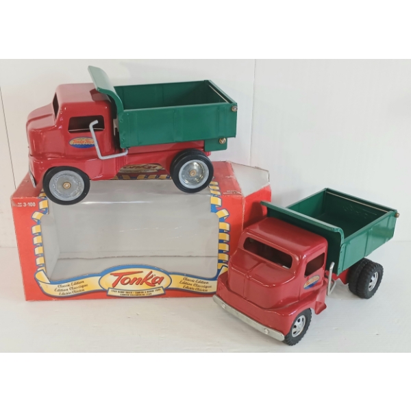 LOT OF 2 - TONKA 1949 DUMP TRUCKS