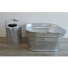 Image 5 : LOT OF 2 - METAL WATERING CAN & WASH TUB