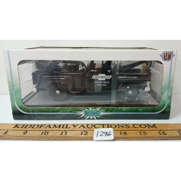M2 1958 CHEVY APACHE STEP SIDE TRUCK DIECAST MODELS