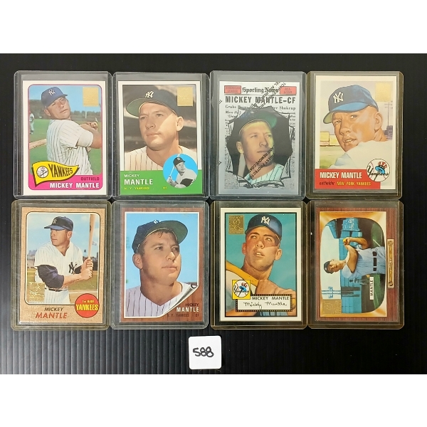 LOT OF 8 - MICKEY MANTLE BASEBALL CARDS 