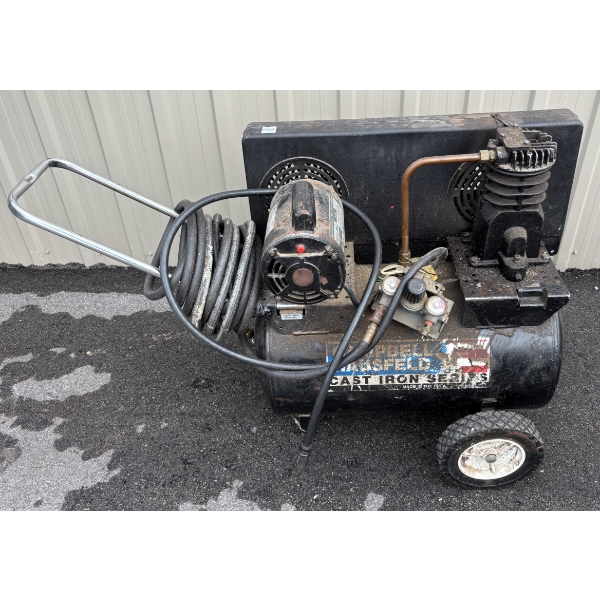 CH AIR PORTABLE AIR COMPRESSOR W/ HOSE