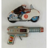 Image 2 : LOT OF 2 - T.T. & E.D. TIN RAY GUN & MOTORCYCLIST