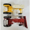 Image 10 : LOT OF 2 - SPEC-CAST DIECAST INTERNATIONAL HARVESTER 1964 CUB SQUARE HOOD TRACTOR MODELS 