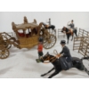 Image 2 : QTY OF BRITAINS LTD LEAD FIGURES, STAGECOACH & FENCING