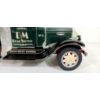 Image 6 : DANBURY MINT 1930 INTERNATIONAL WRECKER DIECAST MODEL