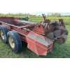 Image 3 : NEW HOLLAND MANURE SPREADER - MODEL 680 - REAR GATE