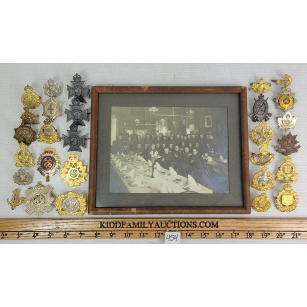 JOB LOT - WWI & WWII CDN PINS, BADGES & FRAMED GROUP PHOTO