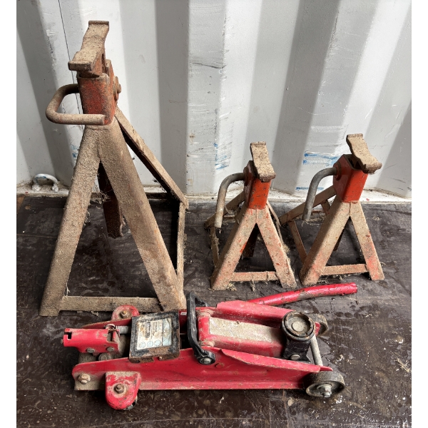LOT OF 4 - FLOOR JACK & AXLE STANDS