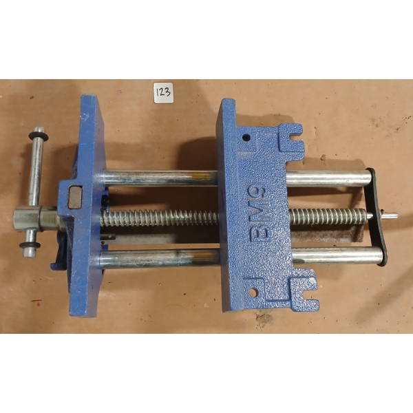 WOODWORKING VISE 9IN