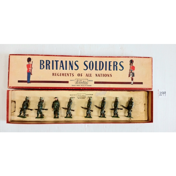 BRITAINS SOLDIERS LEAD FIGURES - NO. 1892 INDIAN ARMY INFANTRY