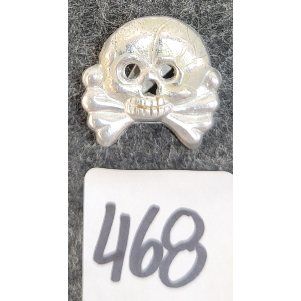 GERMAN TOTENKOPE BADGE