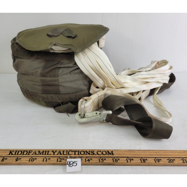 1956 US FIST TYPE NYLON PARACHUTE